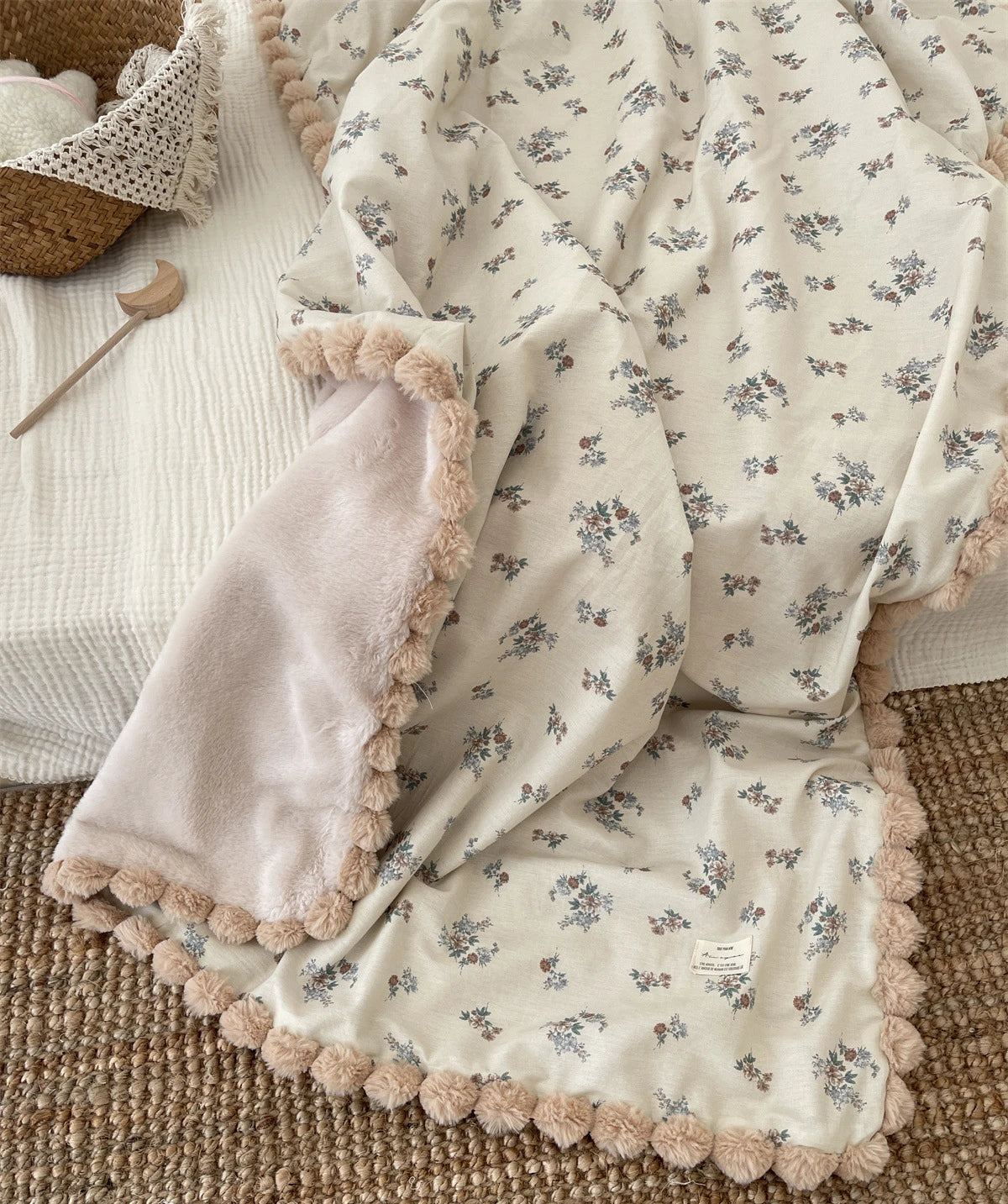 Warm Winter Blanket Newborn Baby Cover Floral Comforting Quilt Pompom Children's Stroller Seat Blankets Baby Bedding Swaddle