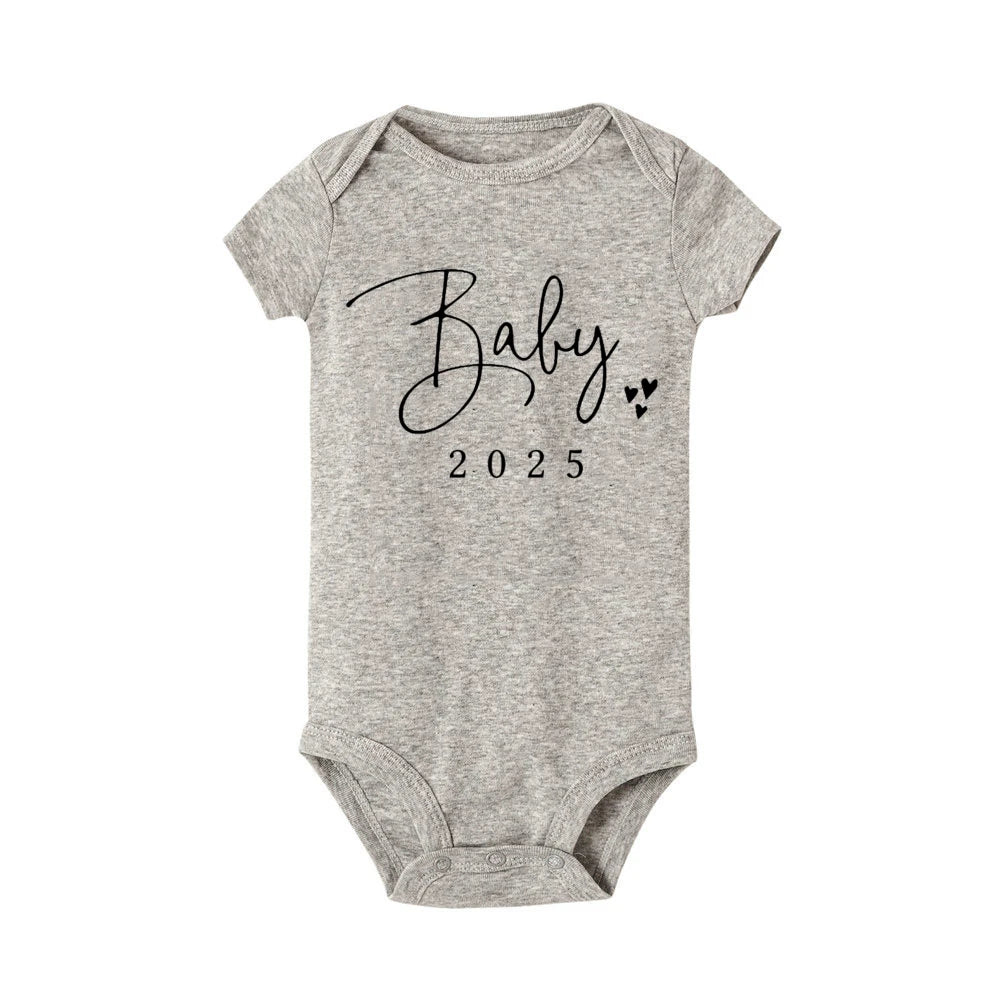 Baby Announcement Coming Soon 2025 Newborn Baby Romper Summer Boys Girls Bodysuit Body Pregnancy Reveal Clothes Toddler Jumpsuit