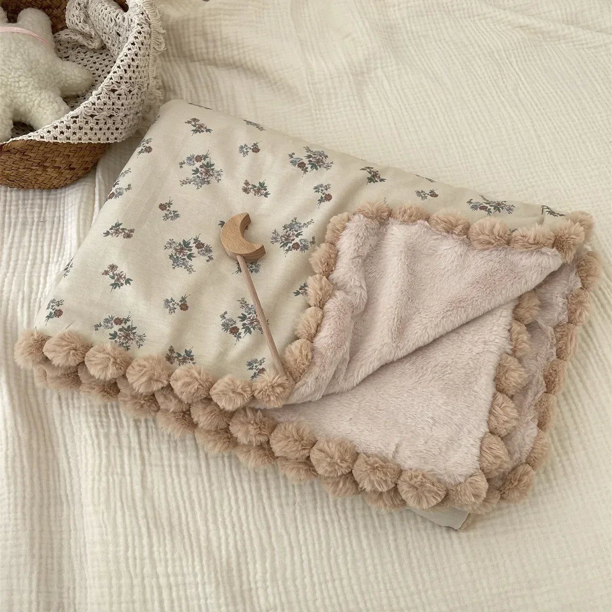 Warm Winter Blanket Newborn Baby Cover Floral Comforting Quilt Pompom Children's Stroller Seat Blankets Baby Bedding Swaddle