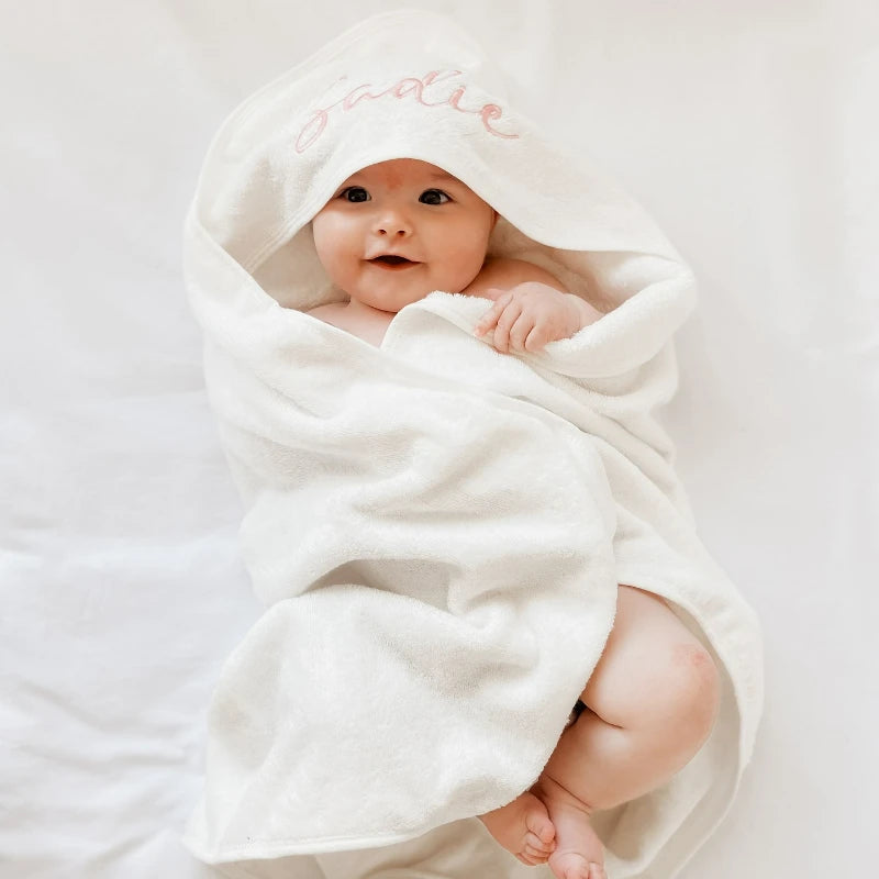 Newborn Hooded Cloak Wearable Personalized Name Baby Bath Towel for Infant Quick-Drying Coral Velvet Robe Cape